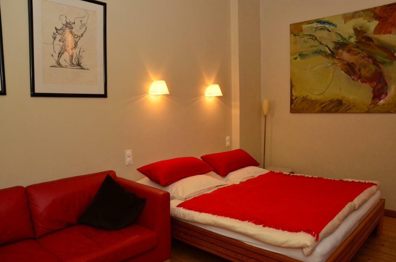 Zentral Gelegen - Stilvolles Appartment In Moabit ベルリン エクステリア 写真